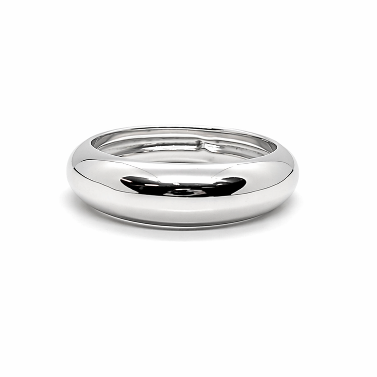 Polished_silver_ring_on_white_backdrop.png