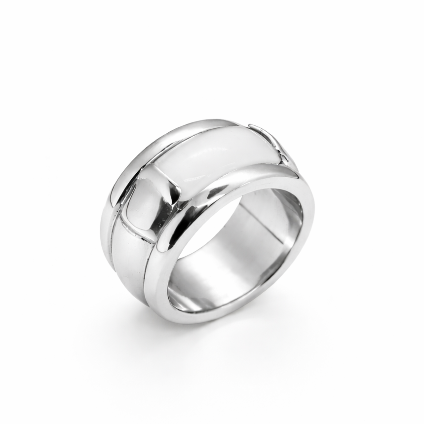 Polished_sterling_silver_and_ceramic_ring.png
