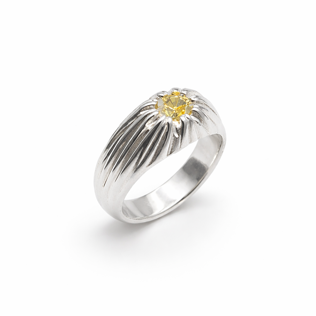 Silver_ring_with_yellow_diamond.png