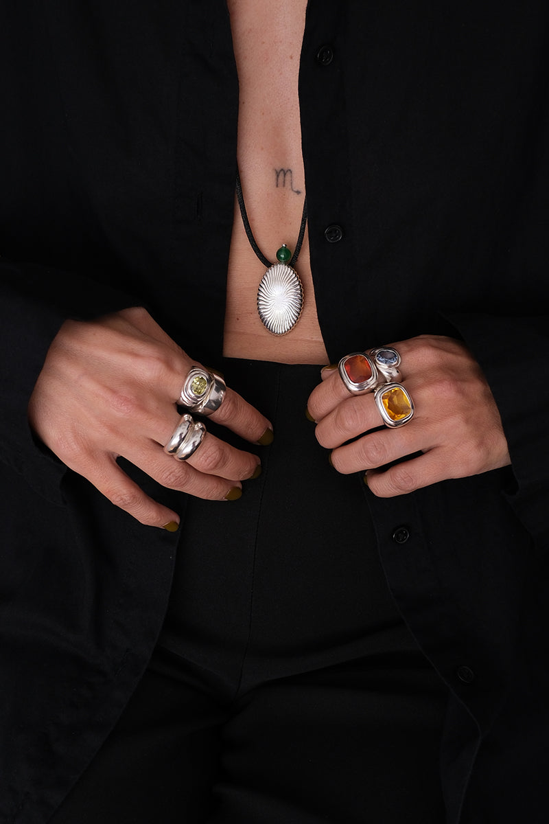 ヌーク |Everyday Fine & Demi-Fine Jewelleryをオンラインで
